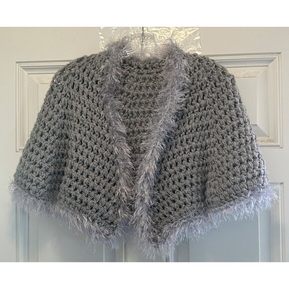 Handmade Women Chunky Crocheted Shrug Faux Fur Trim Grey One Size - Picture 2 of 8